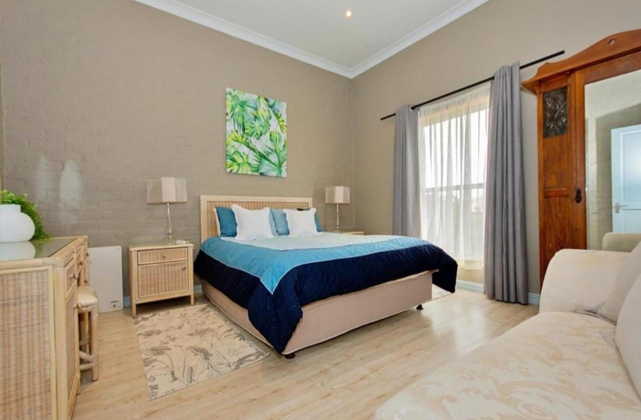 Hotel Golfer'S Retreat Langebaan Esterno foto